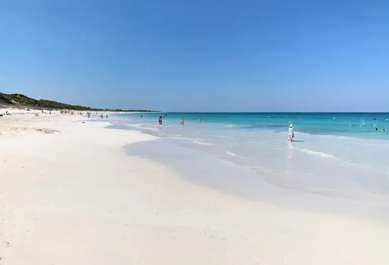 Does Perth Have 4 Seasons: A Guide to the Weather